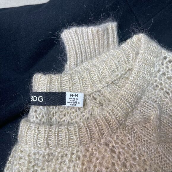 Urban Outfitters BDG Tan Mohair Cable Knit Crewneck Sweater Medium - Picture 12 of 14